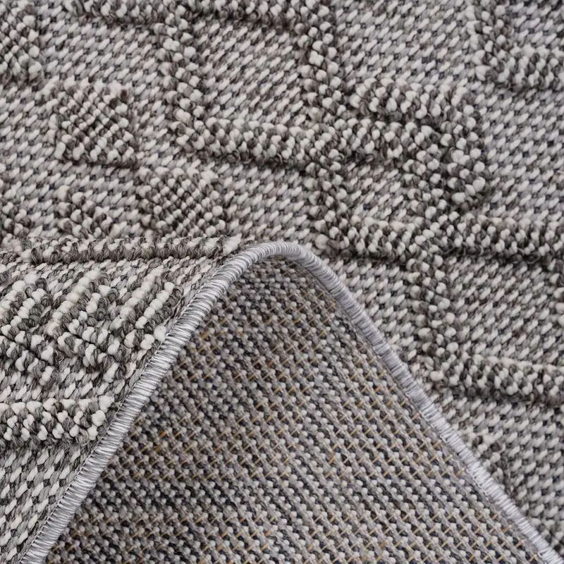 سجادة منطقة داخلية وخارجية تقليدية باللون الأبيض مقاس 5 × 7 من مجموعة LOOM & LUXE