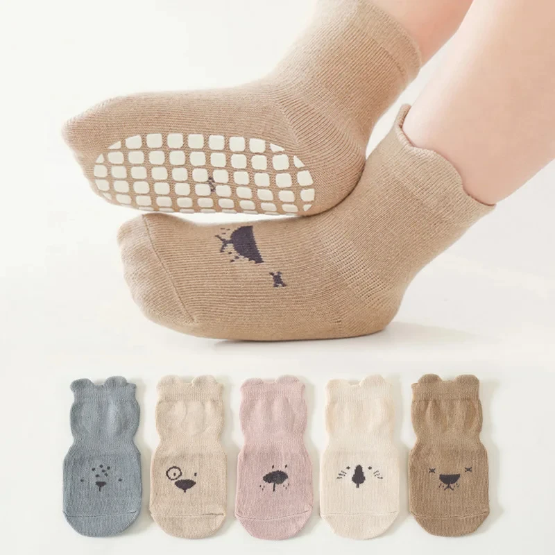 5 pairs of boys and girls' anti slip socks with cute cartoon animal patterns, comfortable and breathable baby floor socks