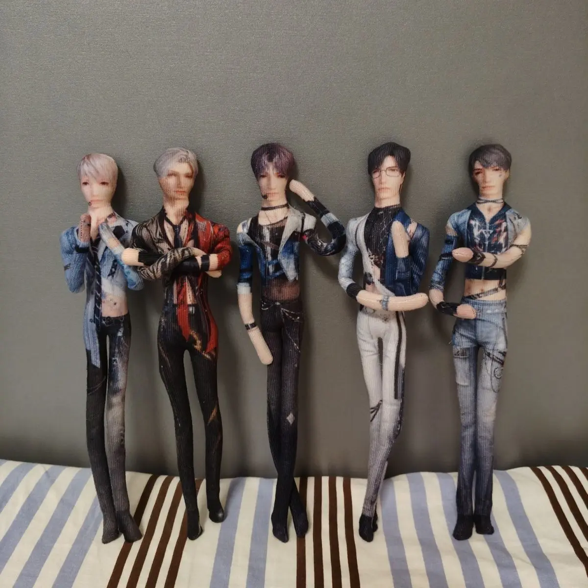 

Игровая кукла-персонаж Game Love and Deepspace Xavier в новом костюме для косплея, 25 см, готовая, с подвижным проволочным каркасом, абстрактная игрушка