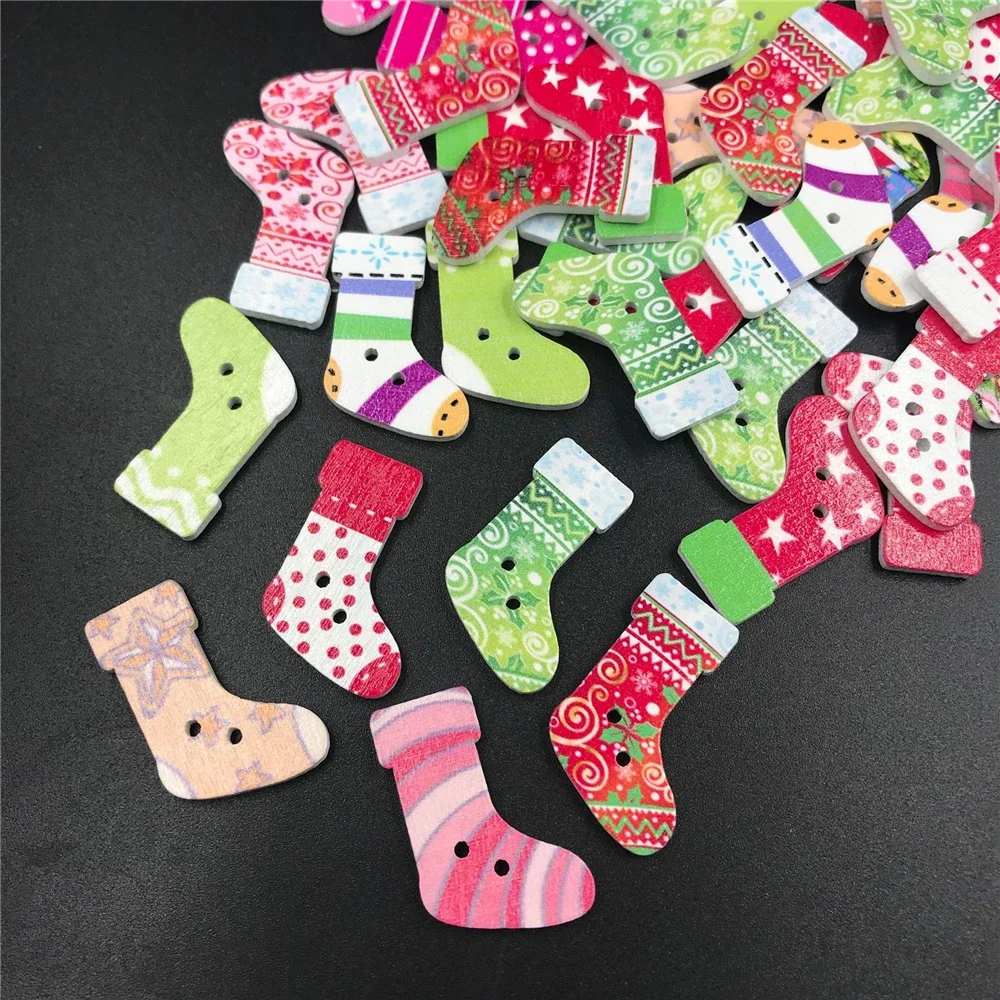 Painted Socks with Wooden Buttons, Christmas Boots Design, Handicrafts, Clothing Decoration, 50 Pieces/Batch