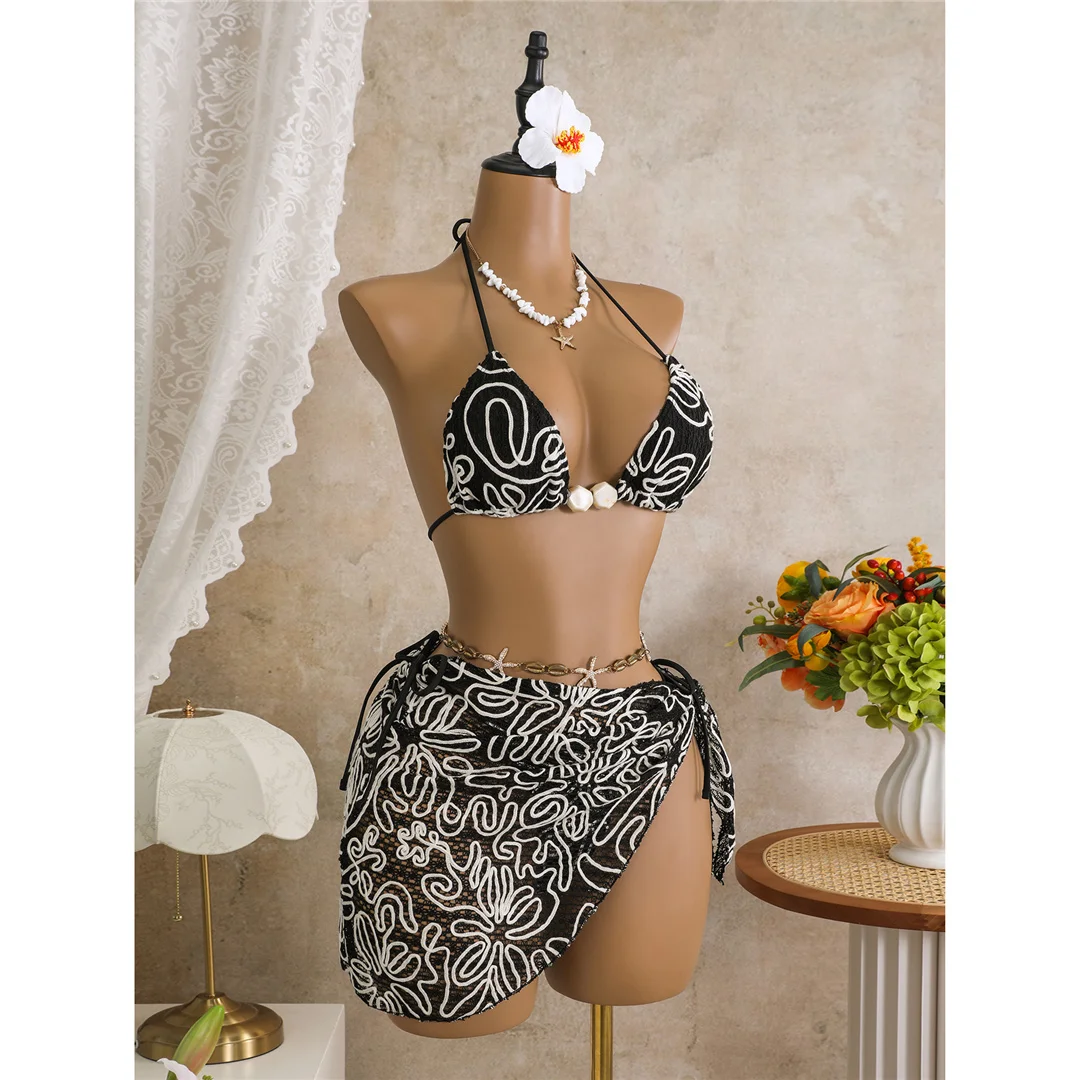 Mit Sarong-Halterneck-Bikini, bedruckter Bikini, Damen-Badebekleidung, dreiteiliges Bikini-Set, gepolsterter Badeanzug, Badebekleidung, Badeanzug, Modell V8073. – Detail 15