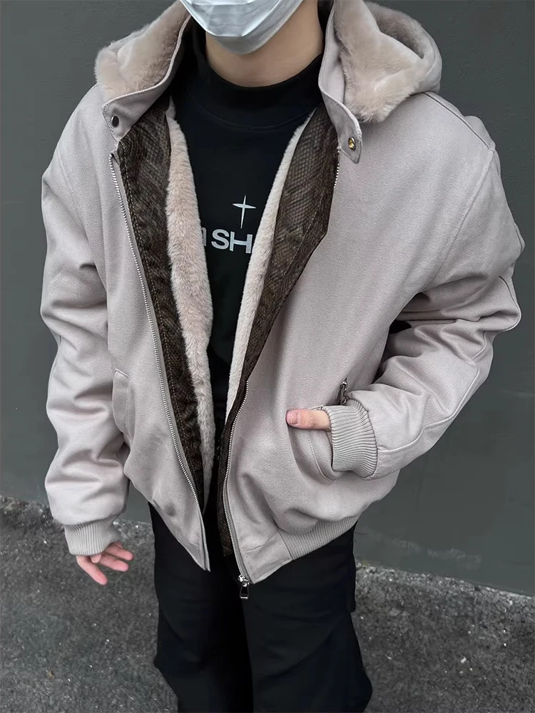 

Мужское зимнее теплое пальто с капюшоном в стиле ретро и американским узором аллигатора с меховым воротником-стойкой, длинное свеч-зи...