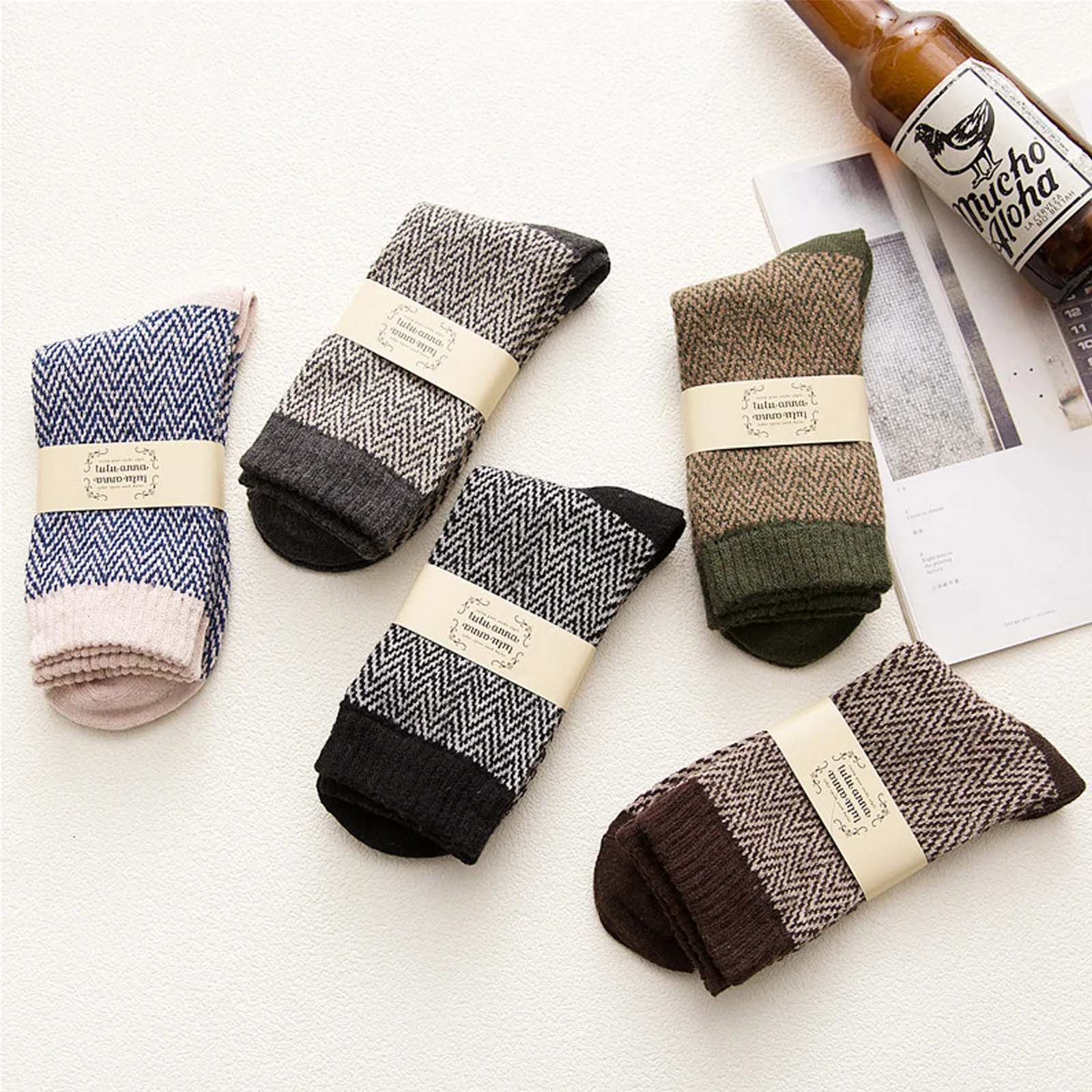 Dames- en meisjesmode Vintage bedrukte katoenen middenbuissokken Herfst en winter Warme, zachte en comfortabele kousen