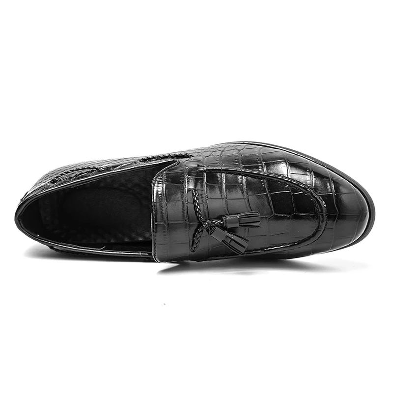 Large size leather shoes men 38-48 size British pointed hair stylist men's shoes a slip-on business casual small leather shoes