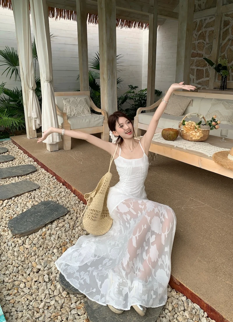 ドレス レディースドレス かわいい 夏 レーヨン スパゲッティストラップ バックレス プリーツ フレア スイング ホローアウト キュート リゾート ホリデー 通勤