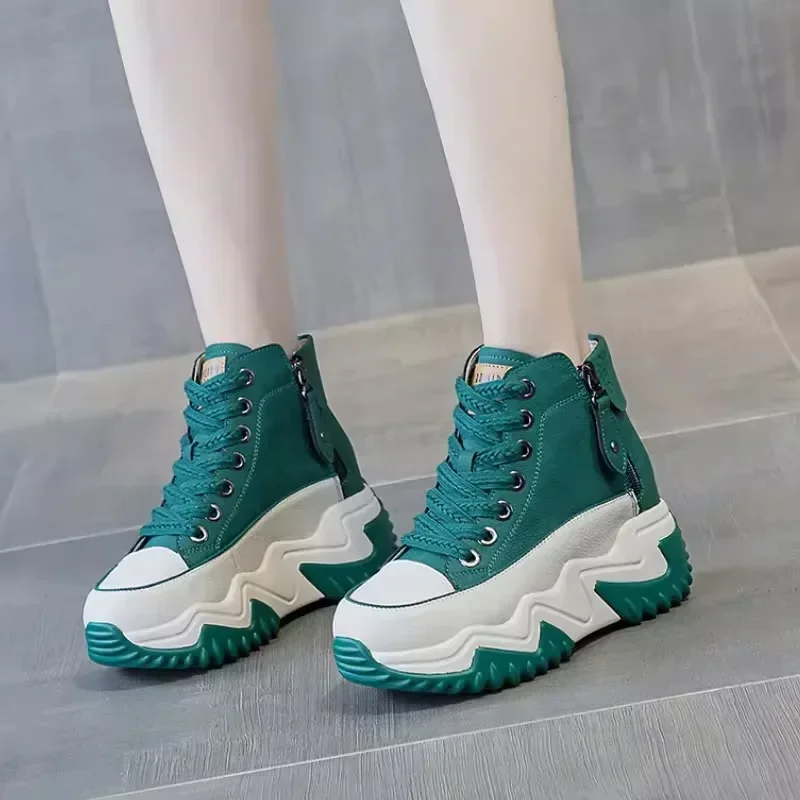 Zapatillas de deporte con plataforma para mujer, zapatos negros, zapatillas deportivas de cuero genuino para primavera y otoño, botas de moda que mantienen el calor, botines de invierno