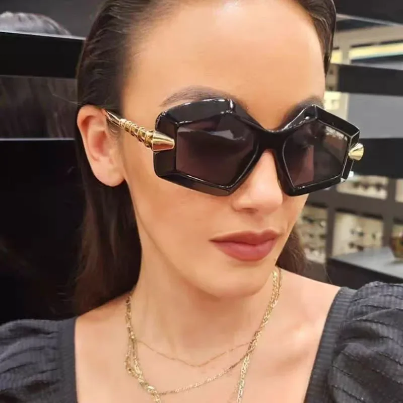 2025 Vintage Oversized Heterotypic Sunglasses Women Men Sun Glasses Luxury Brand Designer Popular Punk Big Frame Metal Shades