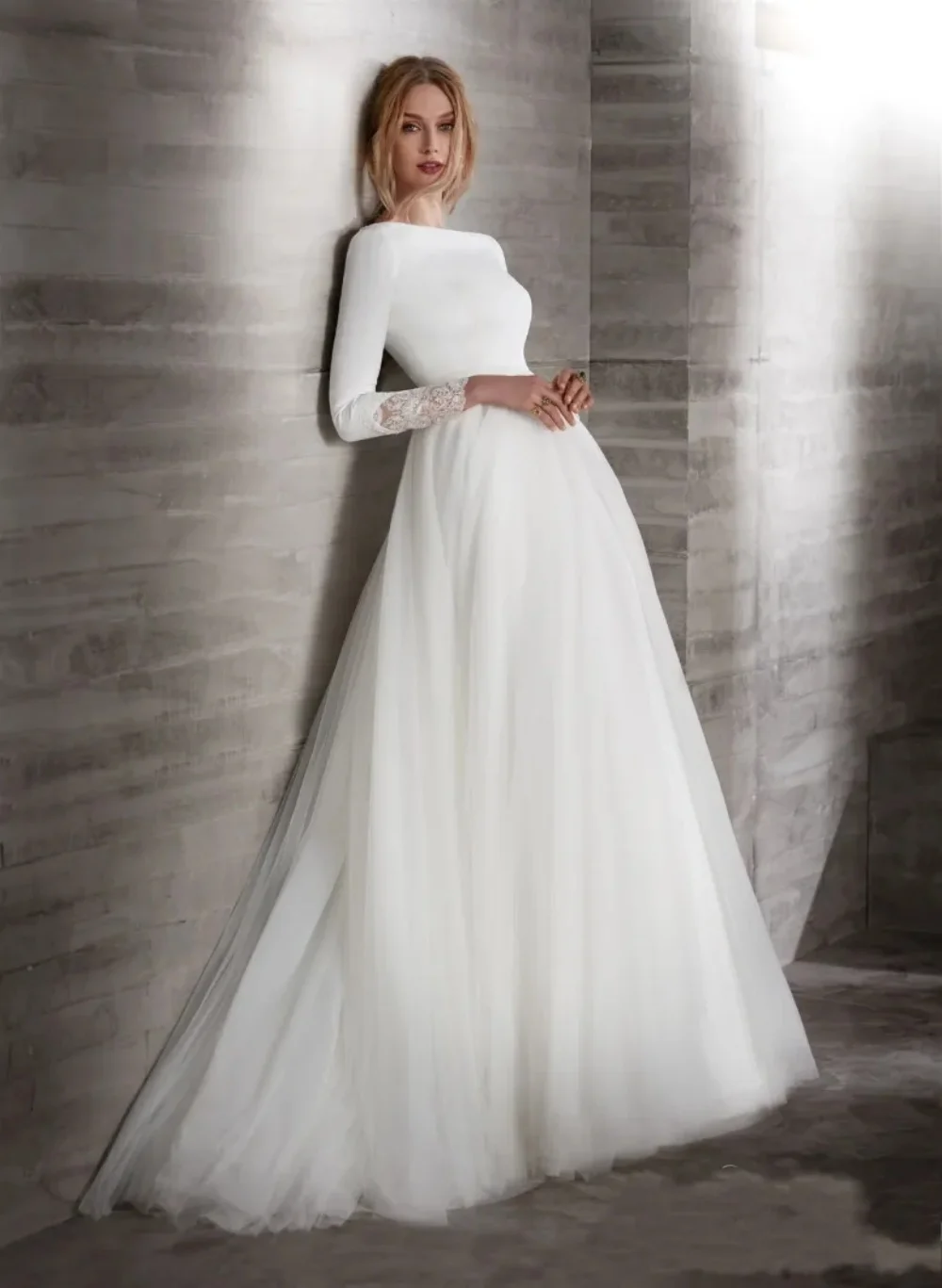 Vestido De Novia Simple De satén con cuello redondo, manga larga, Apliques De encaje, tul De línea a, personalizado, hasta el suelo, nuevo vestido De Novia