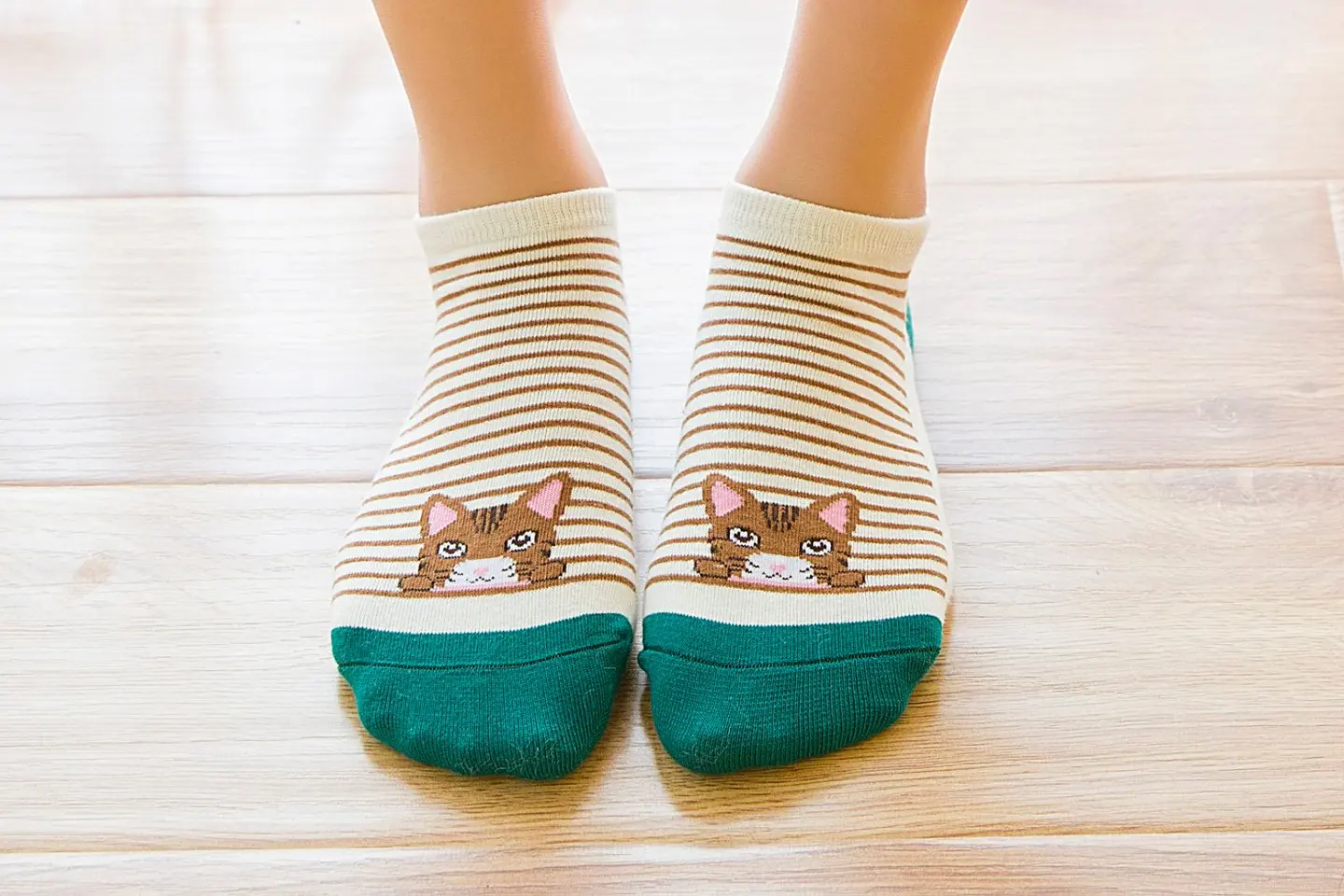 5 Pairs Cotton Cat Patterned Socks for Women Absorbent Anti-Odor Short Boat Socks Versatile Ladies Cat Themed Footwear image 6