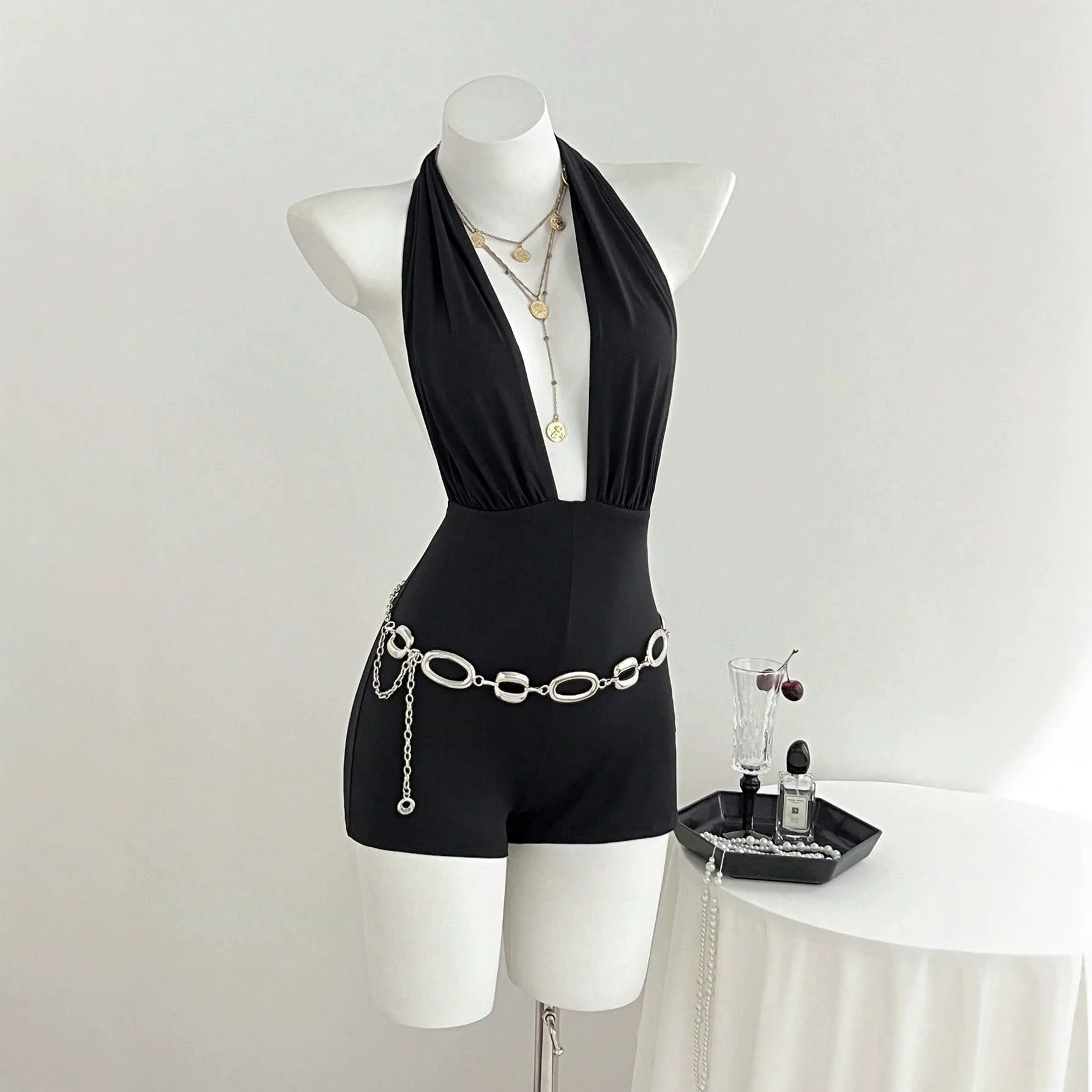 Women Playsuits Solid Rompers Lace Up Bow Backless Halter Collar Sleeveless Empire Waist Mini Length Pants Slim Sexy 2026 Summer