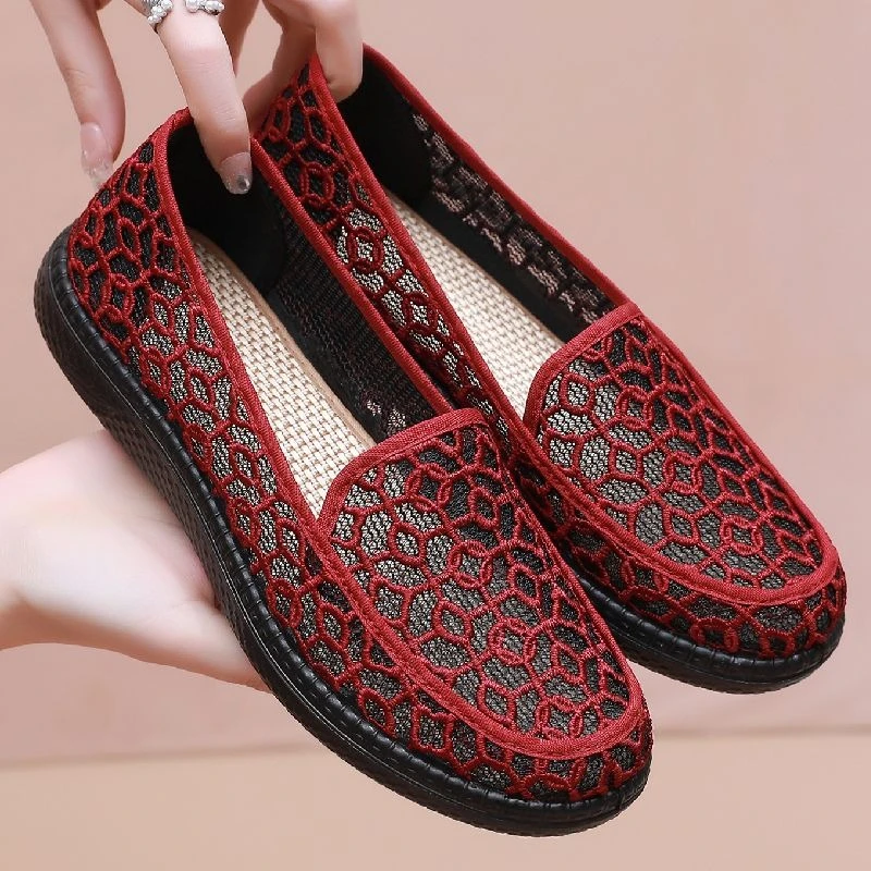 Older Women's Mesh Walking Shoes Anti Skid Soft Bottom Flats Breathable Summer Mom Sandals Comfortable Lightweight Slippers