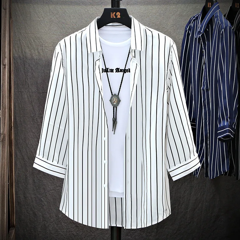 Seven inch striped shirt with half cut sleeves, men's trendy short sleeved shirt, new ice silk mid sleeved shirt for men
