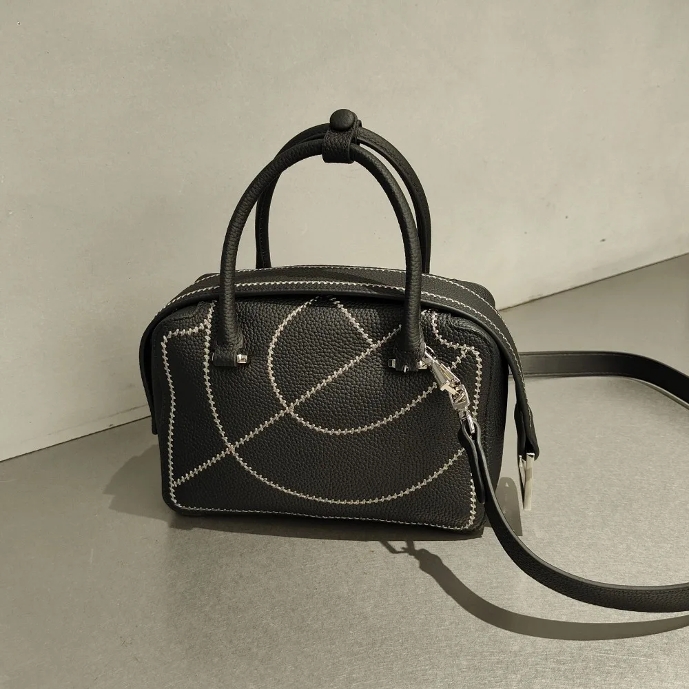 

Персонализированная новая модная простая вышивка нитью, большая вместительная сумка через плечо в иностранном стиле, сумка-подушка Boston Bag