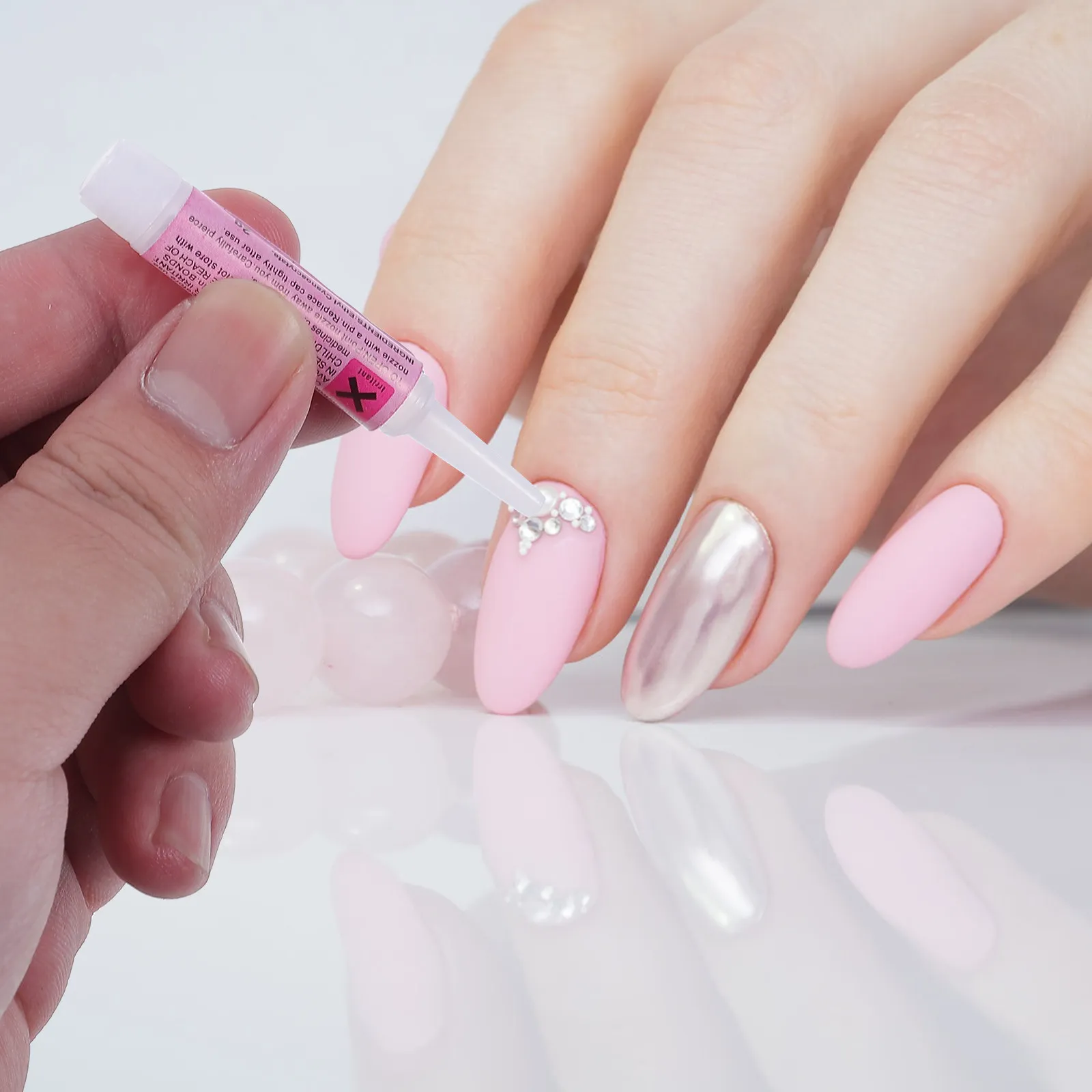 

30 шт. 2G Профессиональный клей для ногтей: быстрое схватывание, сильная фиксация для накладных ногтей, поврежденных ногтей, страз, бусин, декоративного искусства