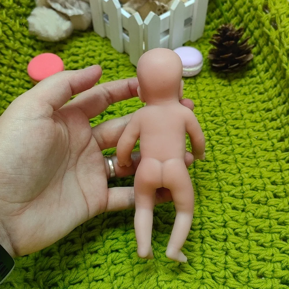 Closed Eye Silicone Reborn Doll 6-inch Mini Imitation Baby Doll 15cm Solid Silicone Doll