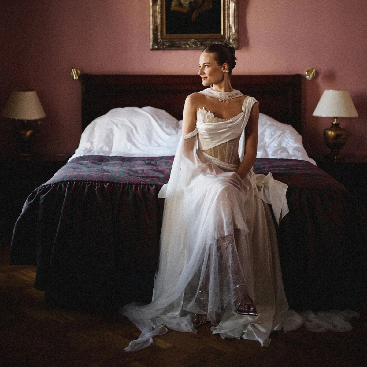 One Shoulder Boned Corset Wedding Dress Modern Long Flare Sleeves Sequins Lace A Line Customized Luxury Bridal Gowns Neck Scarf