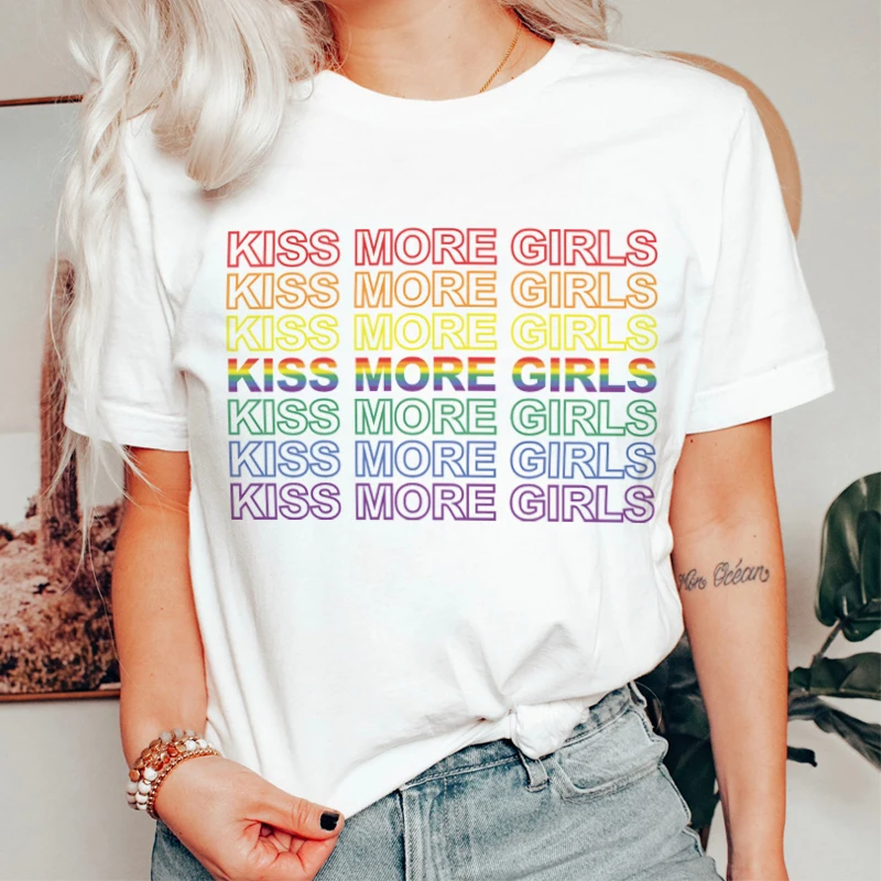 Pocałuj więcej dziewczyn LGBT duma koszulki gej lesbijska duma miesiąc 2023 T Shirt Slogan śmieszne koszulki tęczowa flaga Queer koszulki ubrania