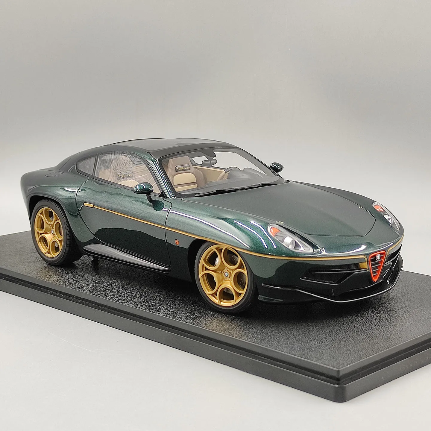 CULT 1:18 Scale Touring Disco Volante 2013 Resin Car Model view 5
