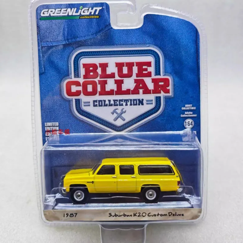 GreenLight 1:64 1986 GMC/1987/1990 Suburban K20 K2500 Electroplating Alloy Car Model Classics Souvenir Gift Static Display