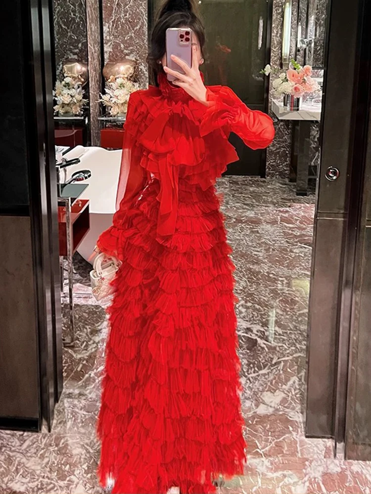 En el otoño de 2022, la nueva camisa de gasa de manga larga con volantes + falda de pastel de gasa esponjosa, traje de dos piezas a la moda para mujer.