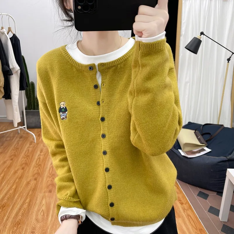 

Вязаный кардиган, женский корейский однотонный свитер с одним воротником, короткая куртка, зимняя теплая повседневная вязаная куртка 2025 г.