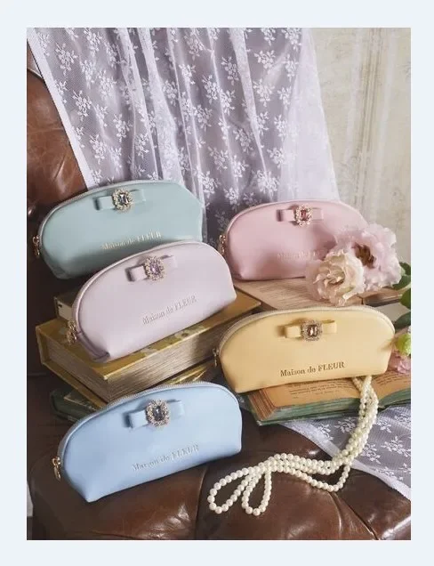 Estuche de lápices de diamantes de imitación con lazo lindo de estilo japonés, bolso de mano pequeño, bolso de cosméticos para mujeres y niñas, Mini