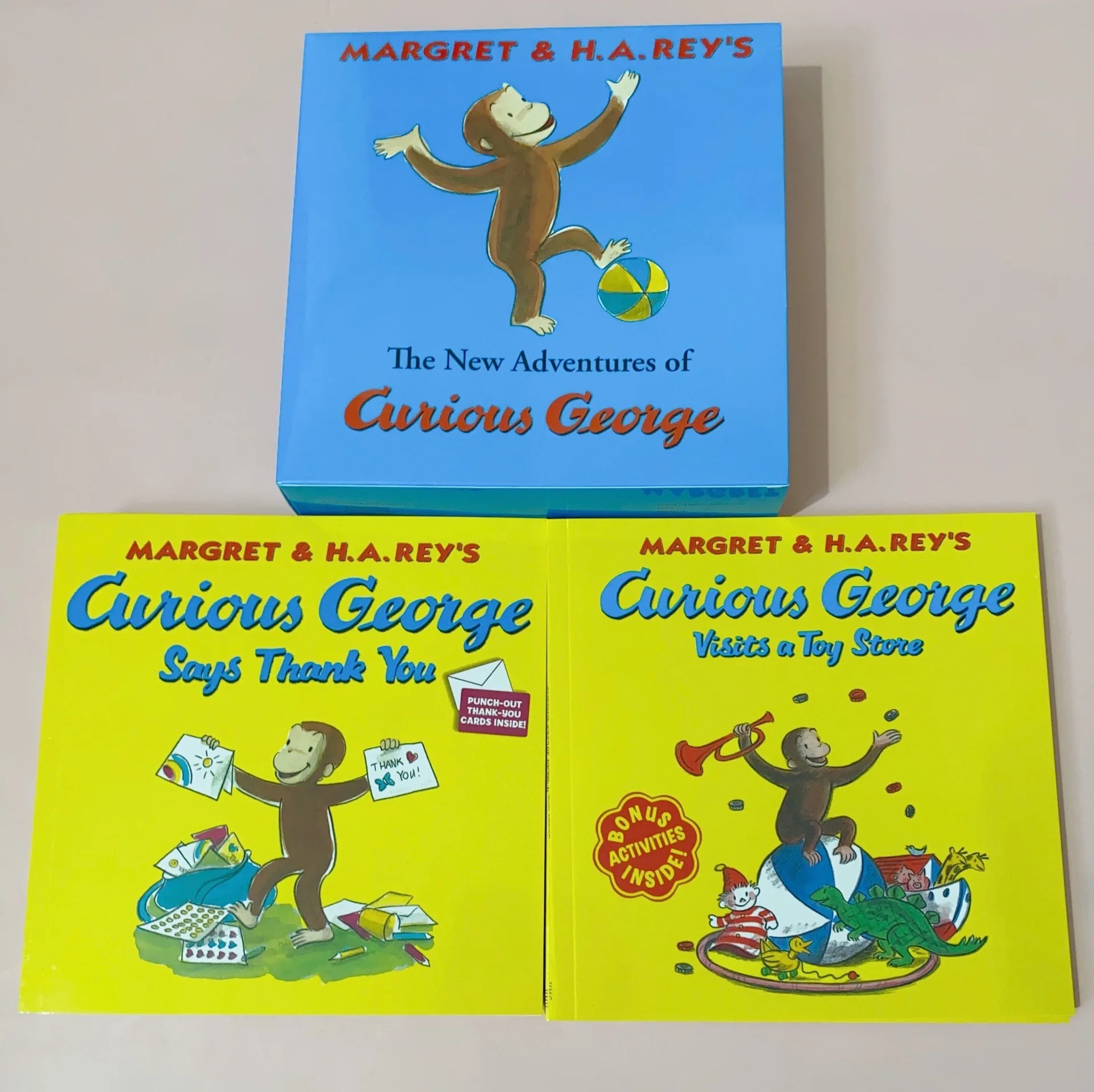 

Curious George Curious George Monkey All 16 volumes boxed, English stories will be given audio reading