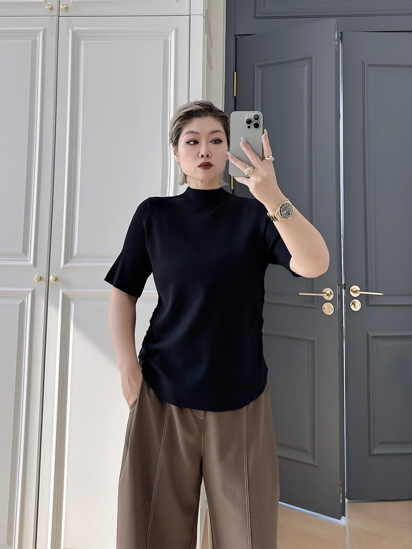 

Повседневная трикотажная футболка больших размеров для женщин, скрывающая недостатки фигуры, стройнящая, для полных женщин (до 200 фунтов), простой дизайн, цветная