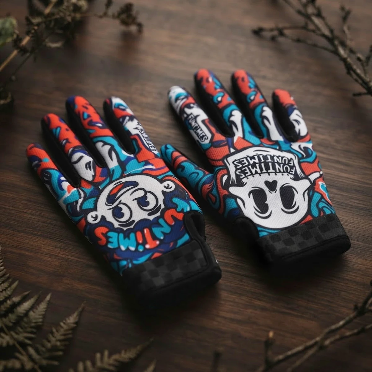 Trendy cartoon graffiti children's full finger cycling gloves breathable touch screen split finger bicycle balance bike gloves