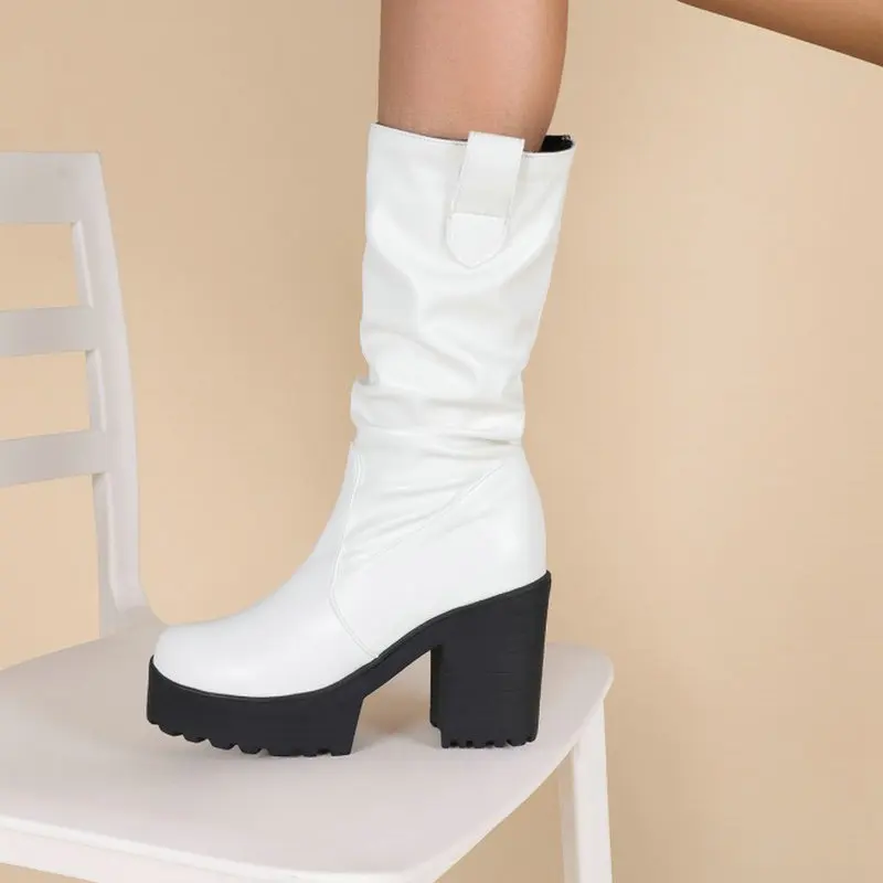 QPLYXCO morbida pelle PU bianco nero Design pieghettato inverno scarpe da donna europee piattaforma tacchi alti grossi stivali a metà polpaccio Lady