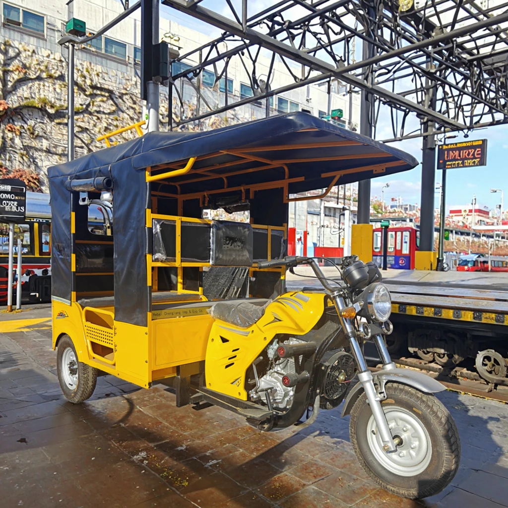 Quality 150cc Fuel Motor TUK TUK Three Wheel Tricycle with Air-Cooled Engine for Public Transport Open Body