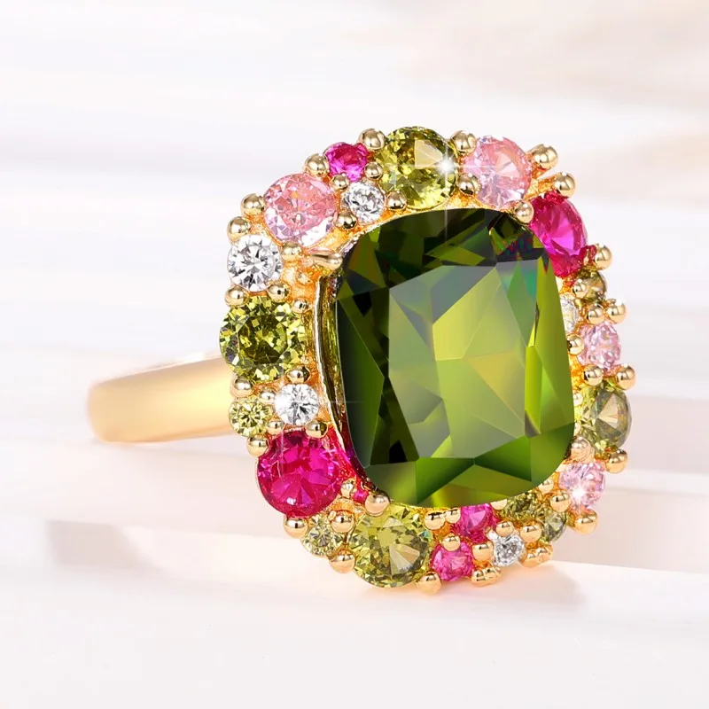 Huitan Gorgeous Green Cubic Zirconia Lady's Rings Newly Designed Colorful CZ Wedding Anniversary Party Fashion Jewelry for Women