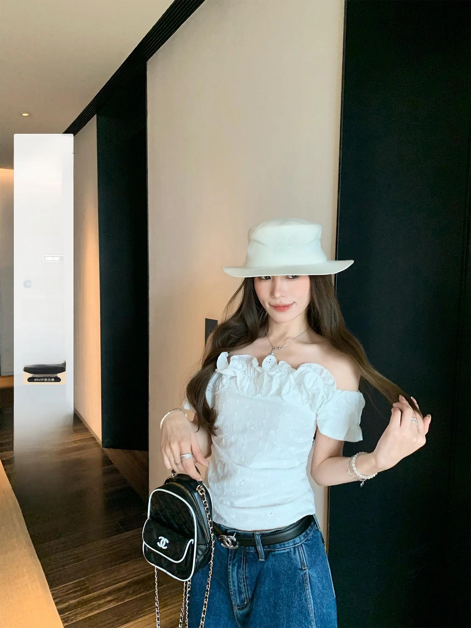 

Женская блузка Hhyii с вышивкой, ажурная, на одно плечо, с коротким рукавом, приталенная, в повседневном стиле, с рукавами-фонариками, белая