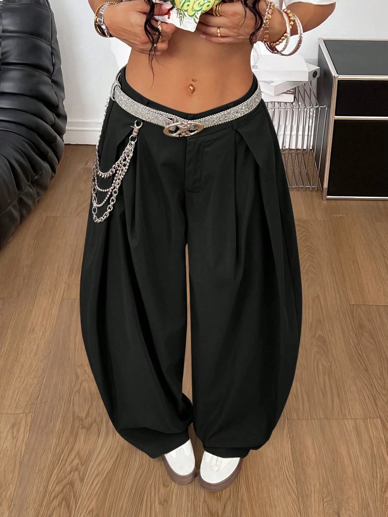 Women's Black High Waist Pleated Wide Leg Balloon Pants, Loose Draped Street Style Casual Workwear Trousers