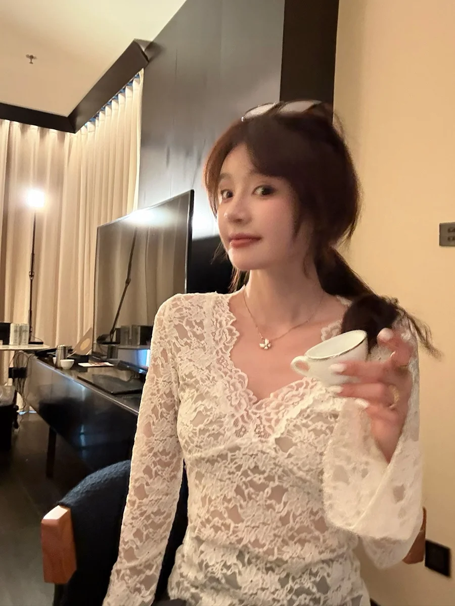 

Женский осенний базовый топ MUKOK с V-образным вырезом, кружевными рукавами-колокол и длинными рукавами, мягкий, элегантный, модный