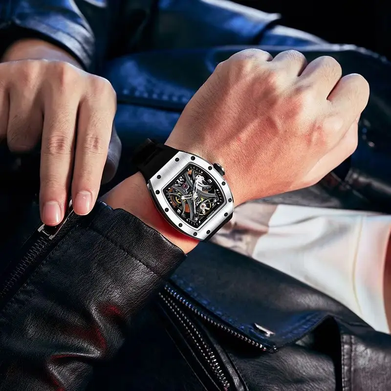 A Good Product Pretty Solid Watch Automatic Mechanical Watch Hollow Tonneau Design with Stainless Steel Case And Silicon Band