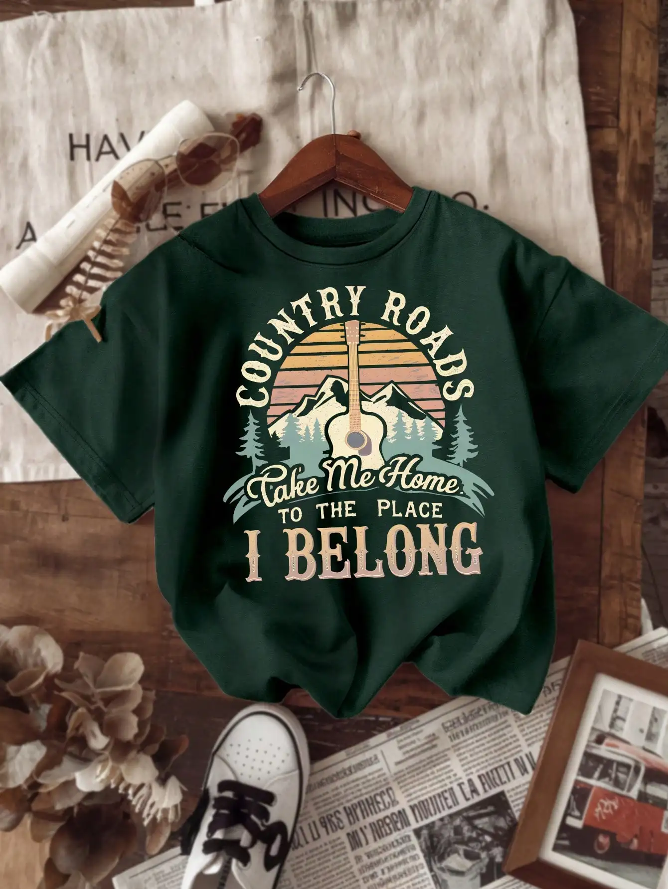 

Топы больших размеров, женская одежда, летняя футболка с круглым вырезом в стиле кантри, народный ностальгический стиль и гитарный принт, зеленая футболка с короткими рукавами