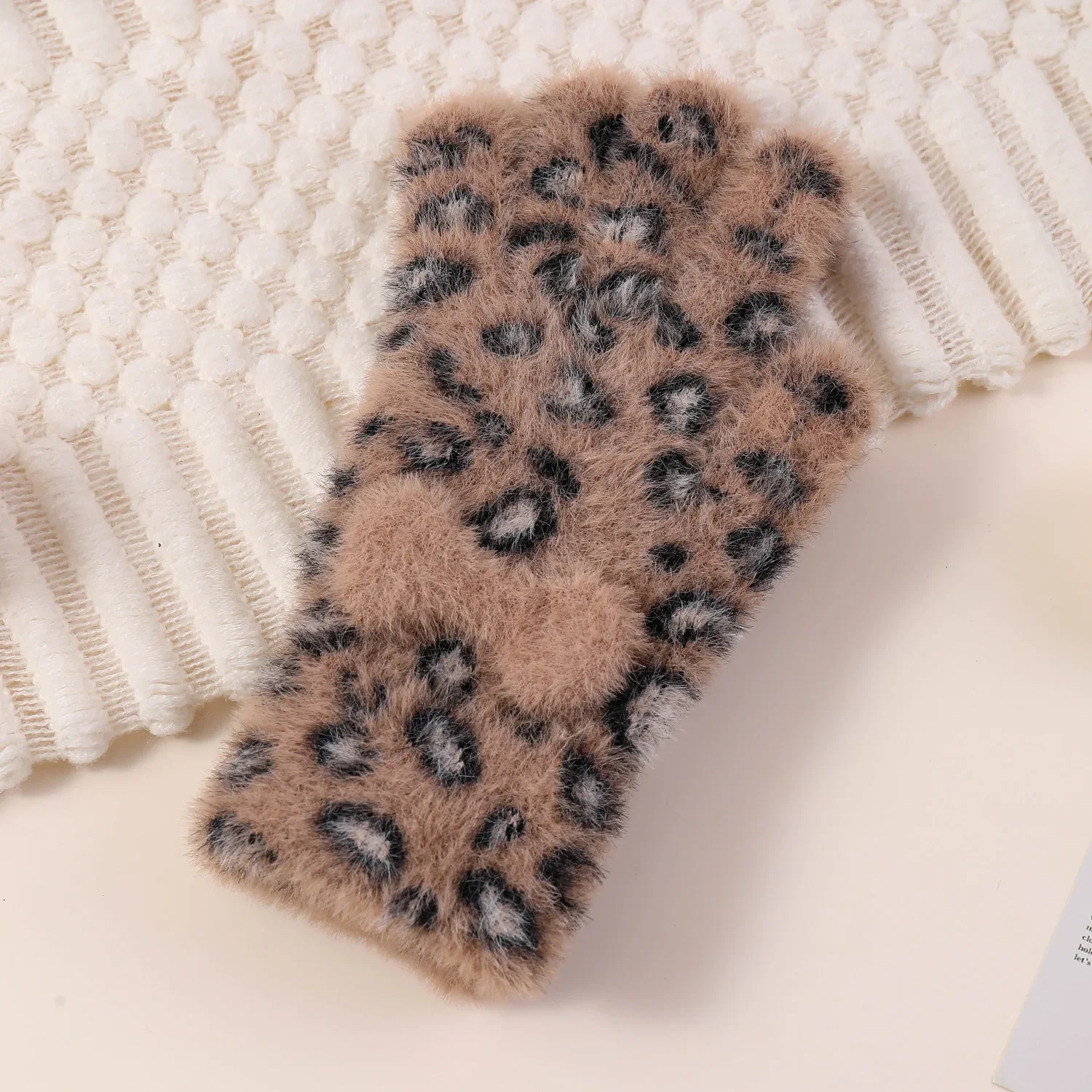 الخريف والشتاء قفازات دافئة المرأة لطيف موضة القوس ليوبارد نمط قفازات الاصبع الباردة واقية قفازات محبوكة دافئة