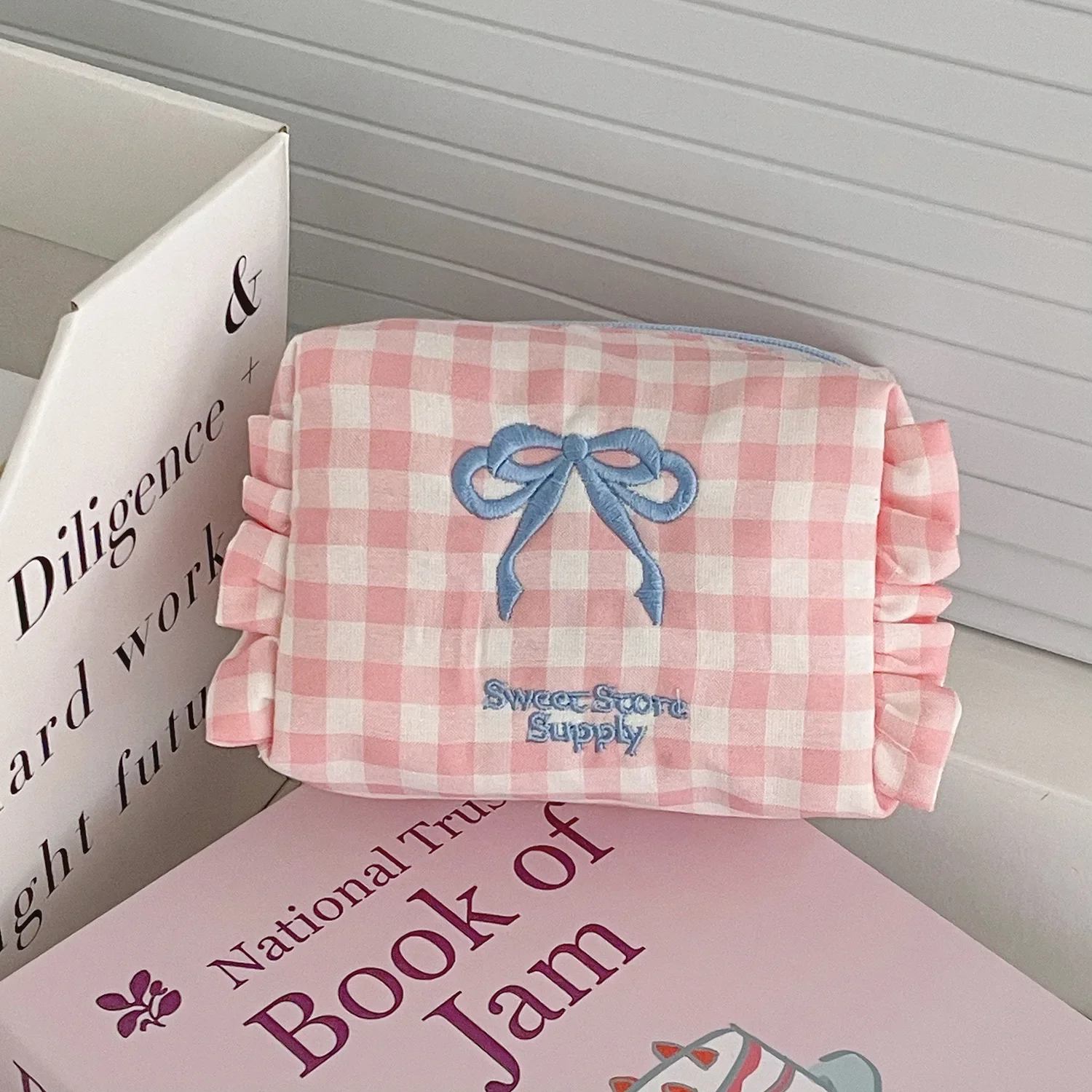 1pc Bow Embroidered Cute Cosmetic Bag Large Capacity Ruffle Edge Travel Toiletry Bag Makeup Storage Bag Checkered Coin Purse
