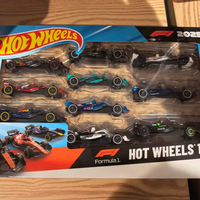 Zestaw 10 samochodzików Hot Wh – Model Kit F1 recenzja i cena