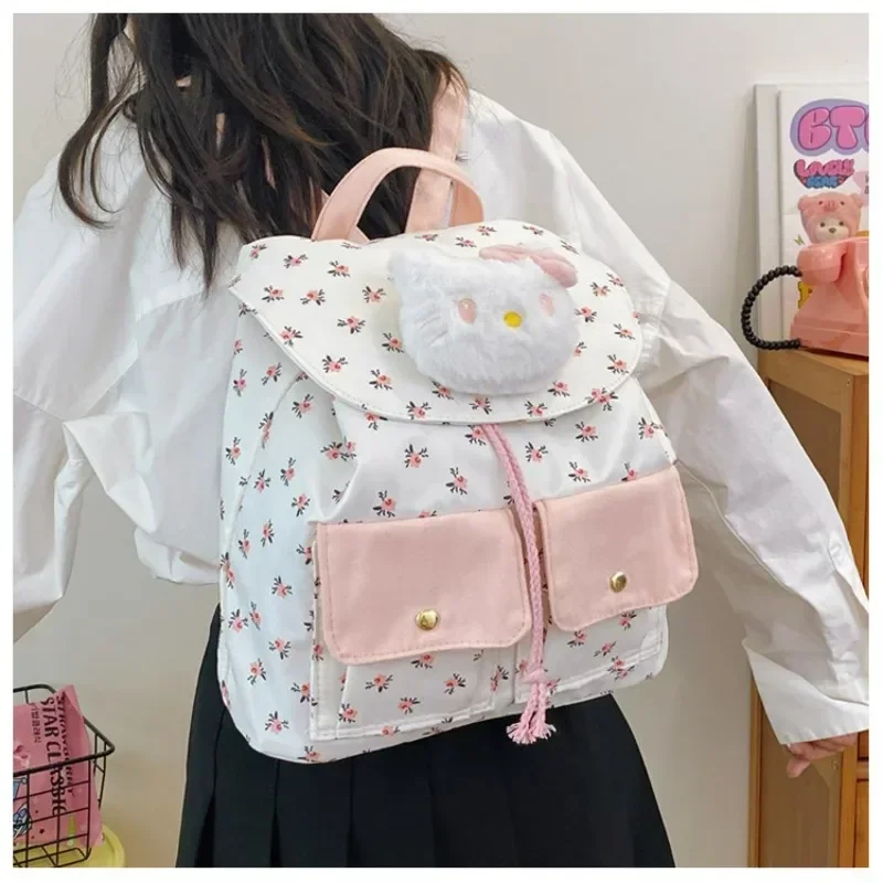 High Value and Large Capacity Canvas Backpack Is Light and Versatile and It Is A Commuter Bag for Minority Girls and Students