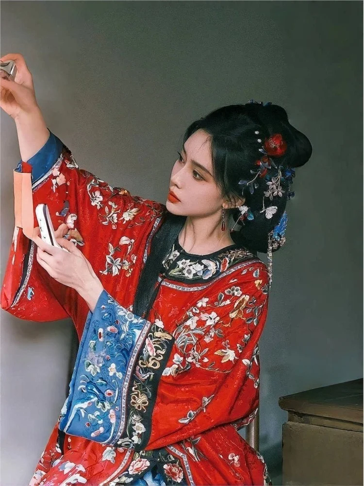 

Женское красное свадебное платье Hanfu с тяжелой вышивкой для молодой леди сувениров Shanxi