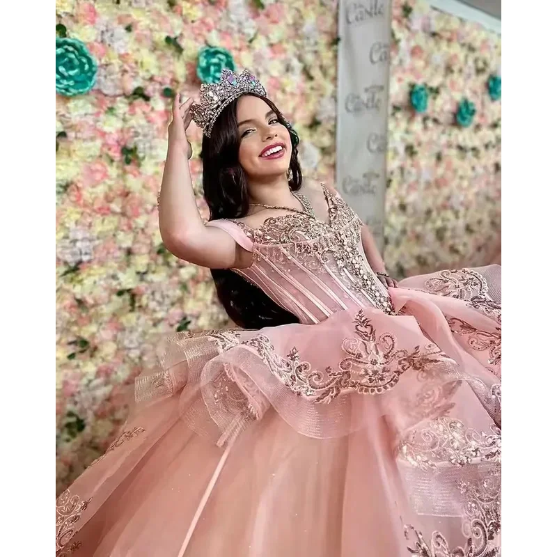 فساتين Quinceanera الفاخرة لعمر 15 عامًا فساتين حفلات أعياد الميلاد بفيونكة مكشكشة من Vestidos De 15 Anos مخصصة