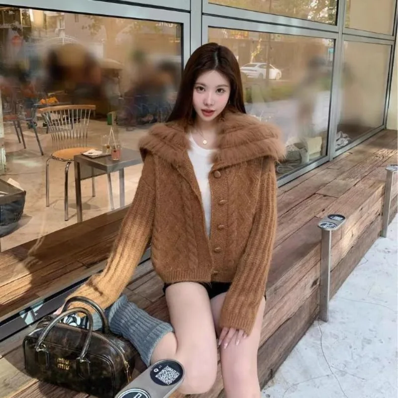 

Autumn and Winter Fashion New Women's Elegant Korean Cashmere Cardigan Warm and Thick Navy Collar Single Breasted Knitted Coat