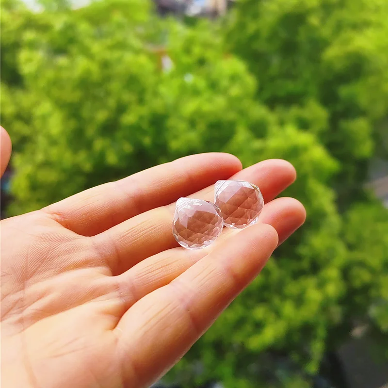 Top Quality Faceted Crystal 1.5cm Clear K9 Chandelier Balls (Free Ring) Glass Feng Shui Spheres Diy Christmas Tree Decoration