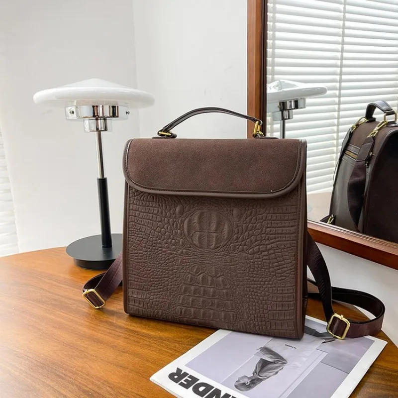 

Trendy Minimalist Diaper Bags For Women Unique Simple Leather Tote Bag Vintage Designer Fashionable Commuter