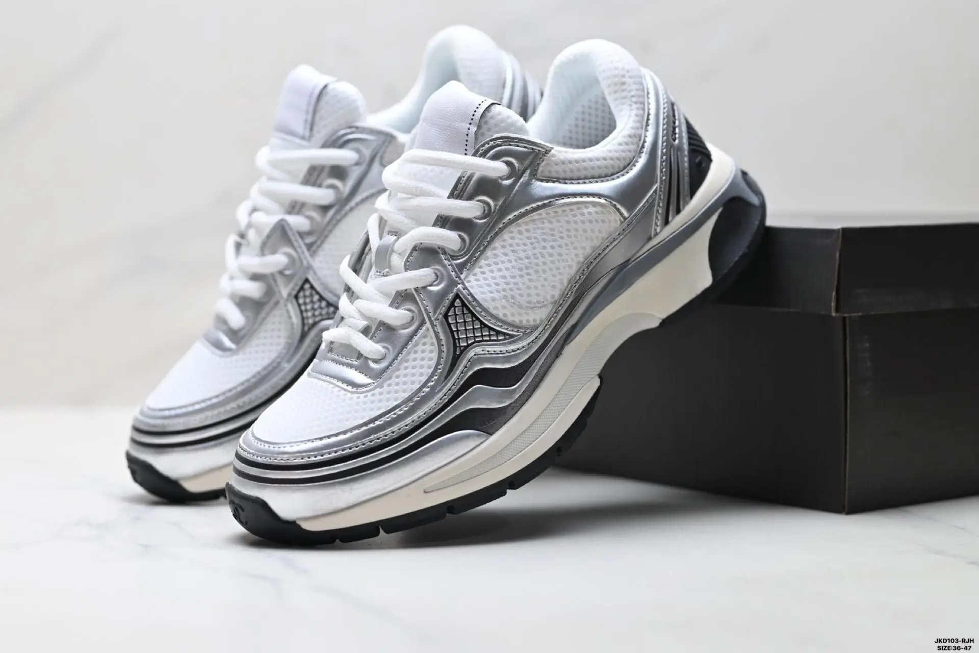 Unisex White Silver Patchwork Chunky Sneakers Breathable Mesh & Metallic Faux Leather Upper Lace Up Layered Thick Sole Casual Walking Shoes