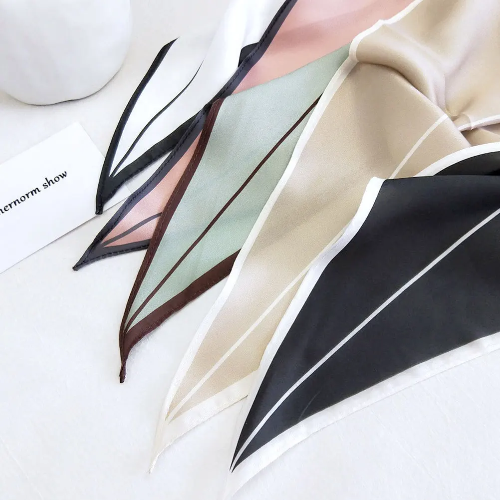 

Diamond Shaped Emulation Silk Scarf Lightweight Women Fashion Sweet Dots Print Spring Autumn Clothes Accessory Scarf Shawl