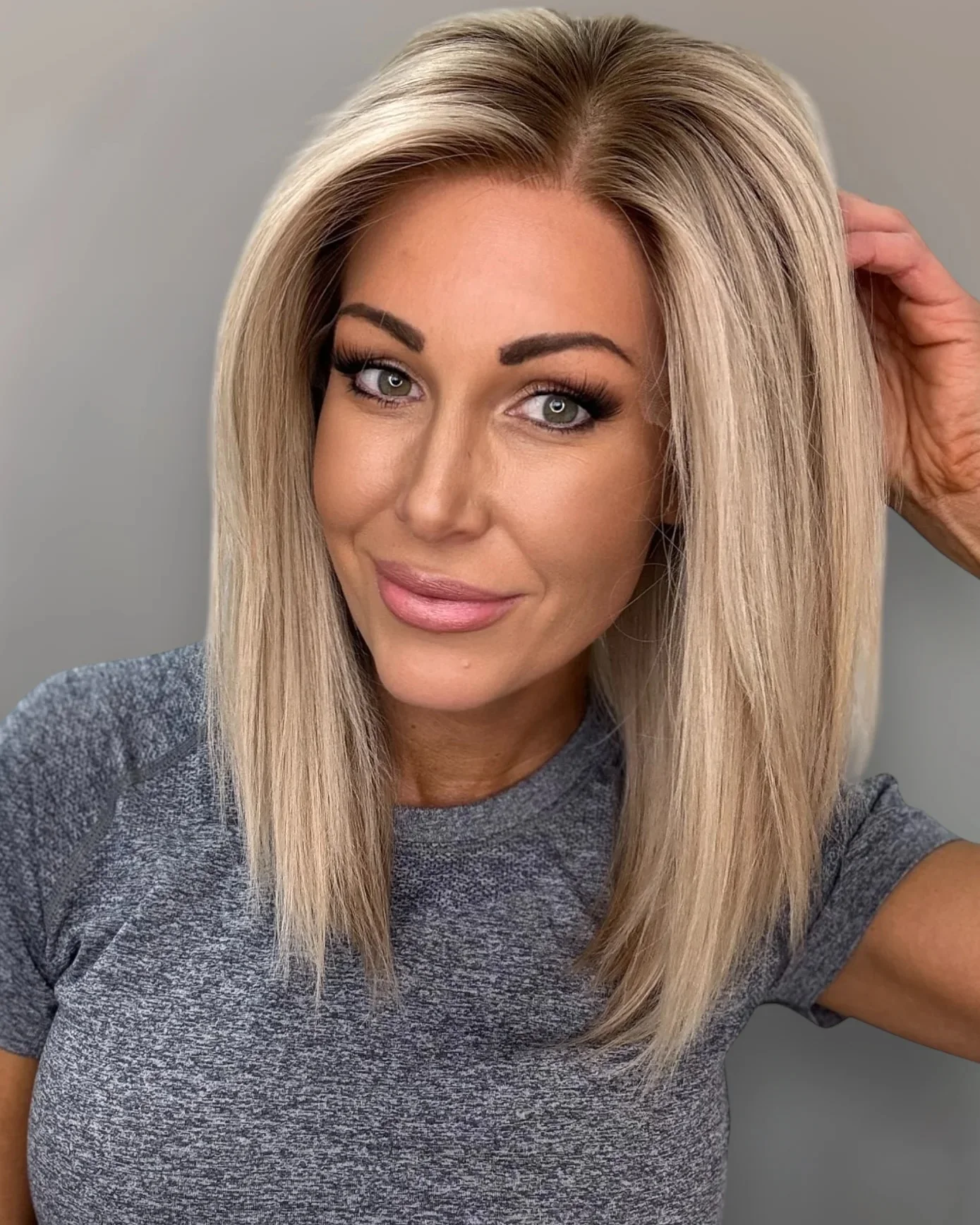 밥 내추럴 스트레이트 옴브레 애쉬 블론드 13*4 HD 합성 레이스 프론탈 가발 여성용 자연스러운 프리플럭 헤어라인 프리미엄 섬유