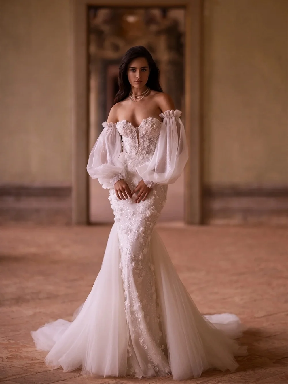 Dtlumika التألق الحديثة السباغيتي حزام فستان زفاف رائع تول فستان الزفاف الفاخرة بلا أكمام حفل فستان الجلباب دي